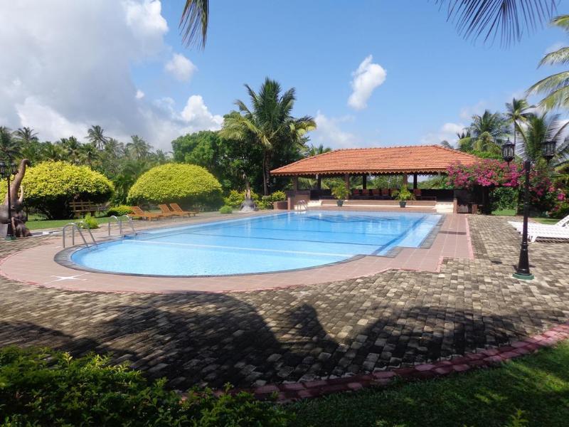 Hotel Yapahuwa Paradise Exterior photo