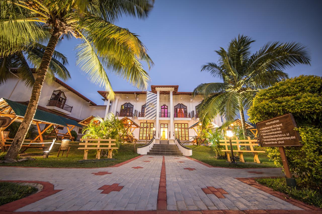Hotel Yapahuwa Paradise Exterior photo