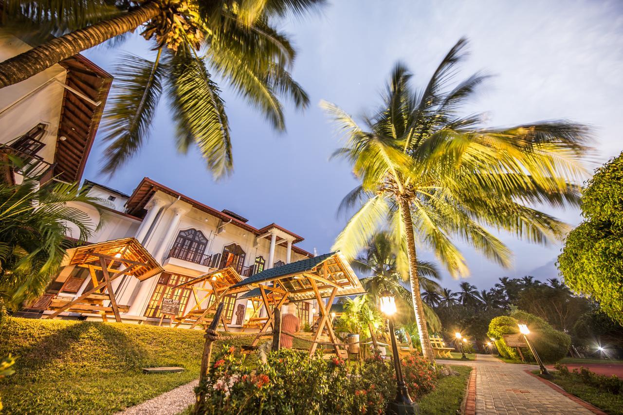 Hotel Yapahuwa Paradise Exterior photo